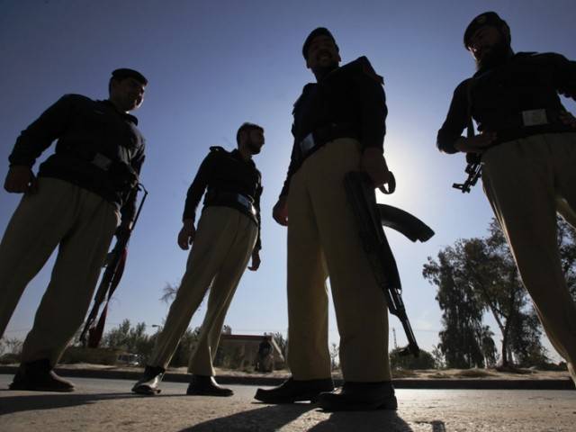 Balochistan police get modern weapons to combat terror