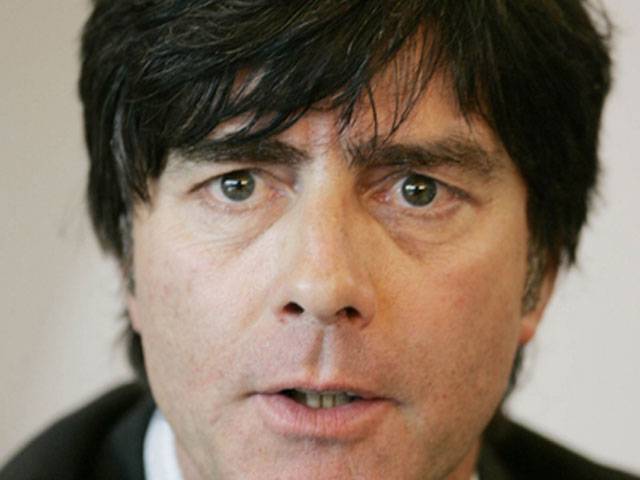Germany coach Loew extends contract