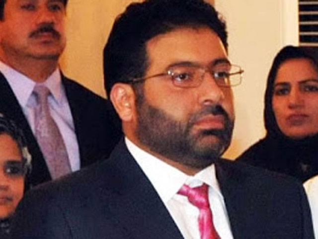 Raiding Sindh minister escapes attack