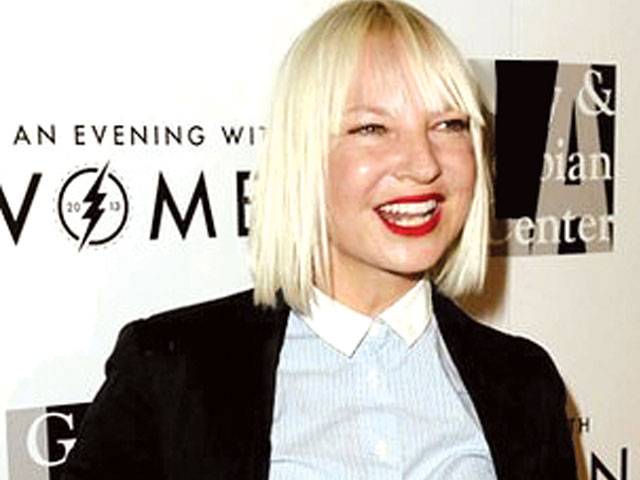 Sia gives Eminem money in charity