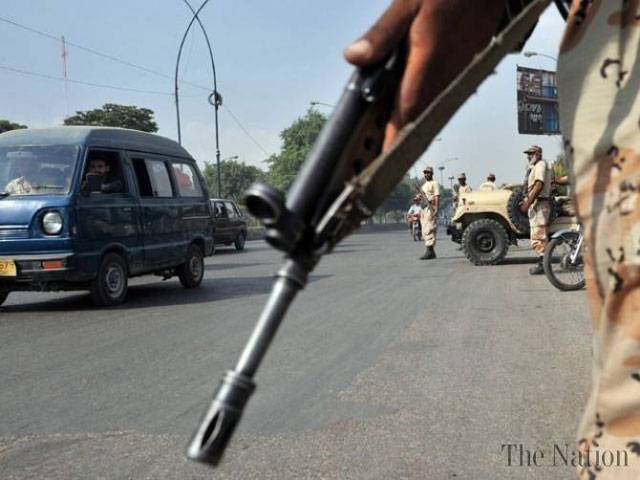 Cop among 6 dead in Karachi violence
