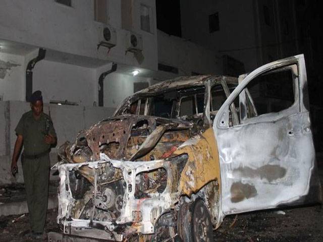Four dead, many wounded in Mogadishu hotel car bombing