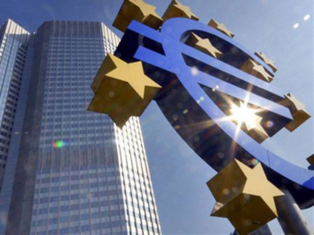 Eurozone recovery slows to ’snail’s pace’ as France contracts 