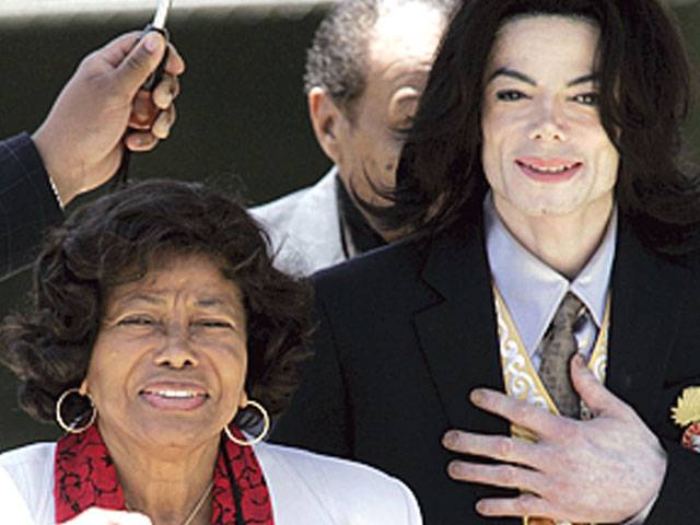Jackson’s mother seeks retrial of icon’s death