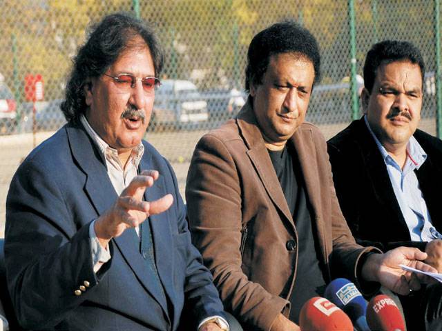 Sarfraz wants probe in Shoaib’s allegations about fixing
