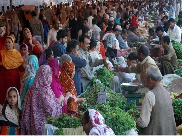Poor turnout in Sunday bazaar despite low veggies rates
