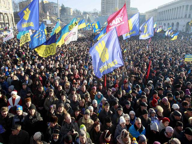 Pro-EU protest in Ukraine, turnout down sharply 
