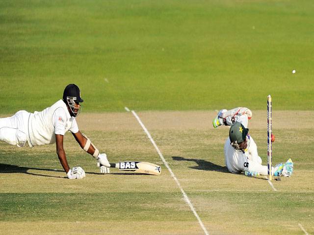 Junaid's five keeps Pakistan high in first Test