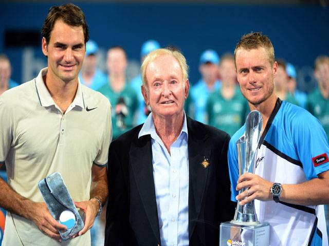 Hewitt stuns Federer in Brisbane 