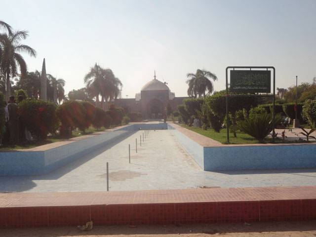 Shah Jahan Mosque- A magnificent heritage in neglect