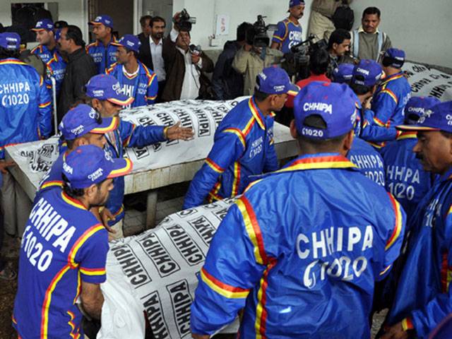 Killings cripple Sindh polio drive = | Three workers shot dead in Karachi, one in Mansehra