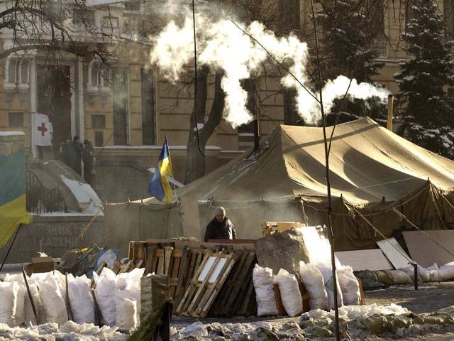 Ukraine leader takes sick leave, no crisis solution in sight
