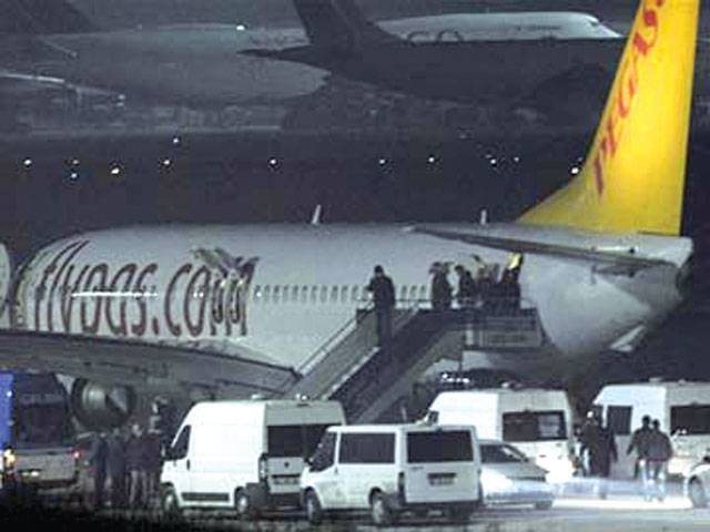 Ukraine launches probe over Turkish plane hijack bid