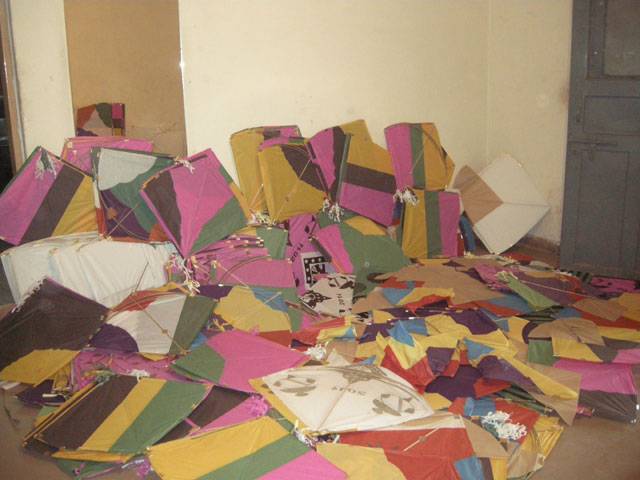 Cops catch 15,000 kites, 170 flyers