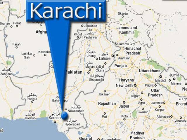 10 die in Lyari truck plunge