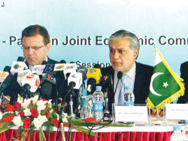 Pakistan calls for boost in Afghan trade