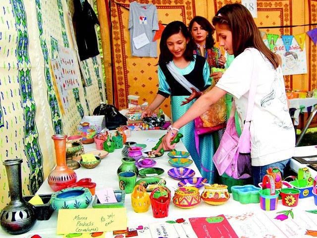 College funfair attracts audience