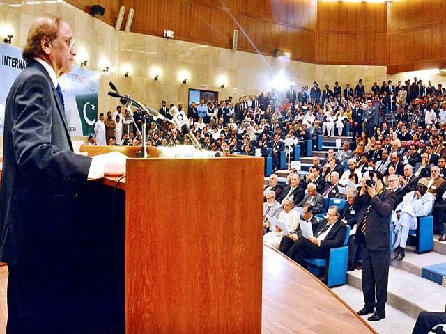 Judiciary put an end to constitutional deviations: CJP