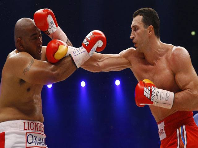 Champion Klitschko knocks out Leapai in 5th round