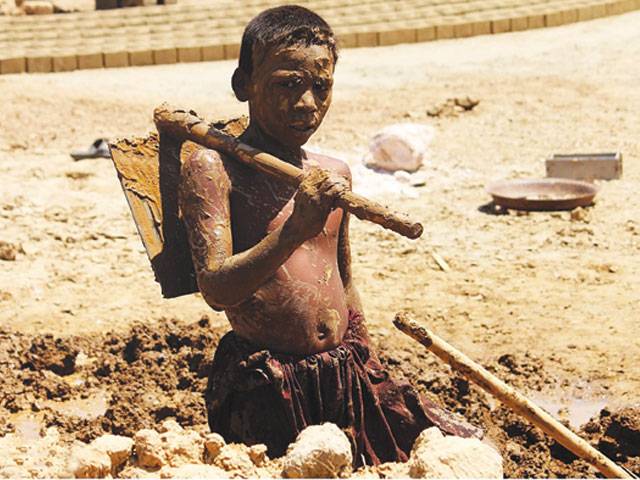 Teen labourer ends life 