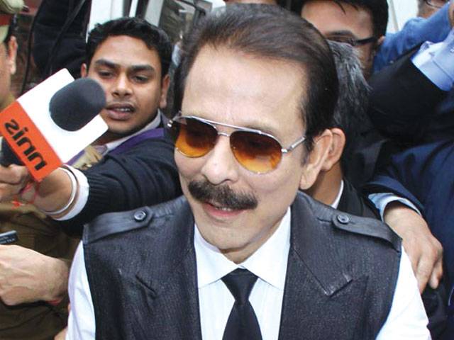 India\'s top court orders Sahara boss to stay in jail 