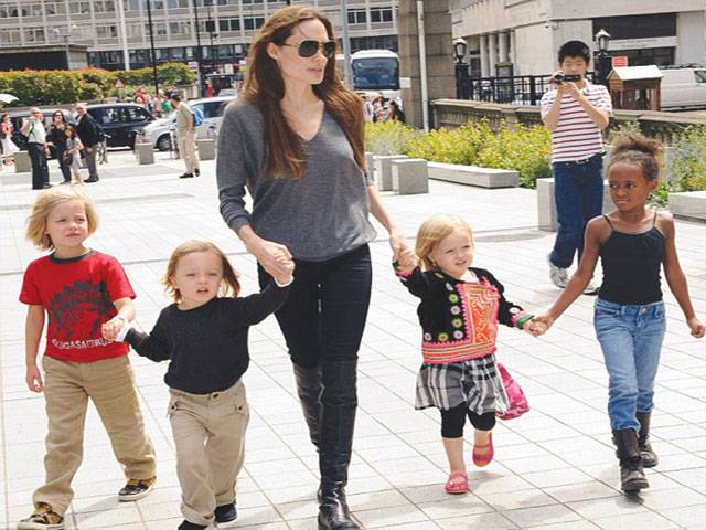 Jolie, her kids slept at Sydney Zoo 