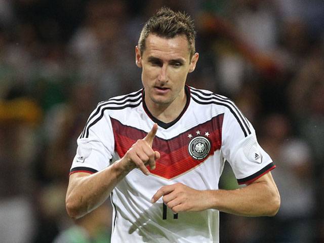 Klose becomes Germany\'s top scorer