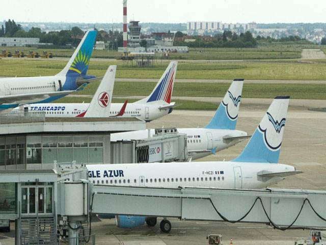 French air traffic control strike disrupts flights