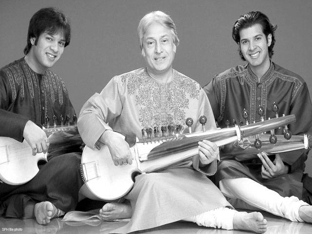 Indian maestro gets his beloved instrument back 
