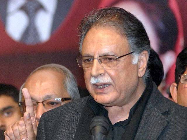 Govt to play role for release of Pak journalist: Rashid
