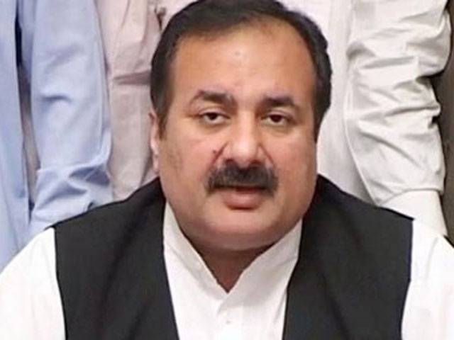 Chaudhrys involved in loot & plunder, says Mashood
