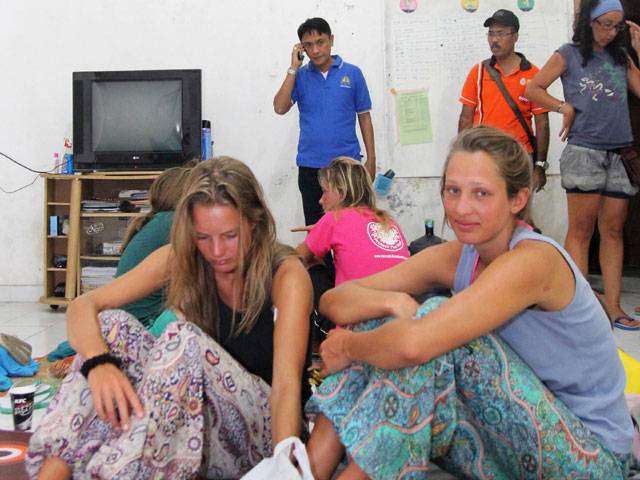 15 foreigners missing as Indonesia tour boat sinks