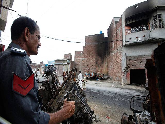 Police unwilling to lodge FIR of Model Town tragedy 
