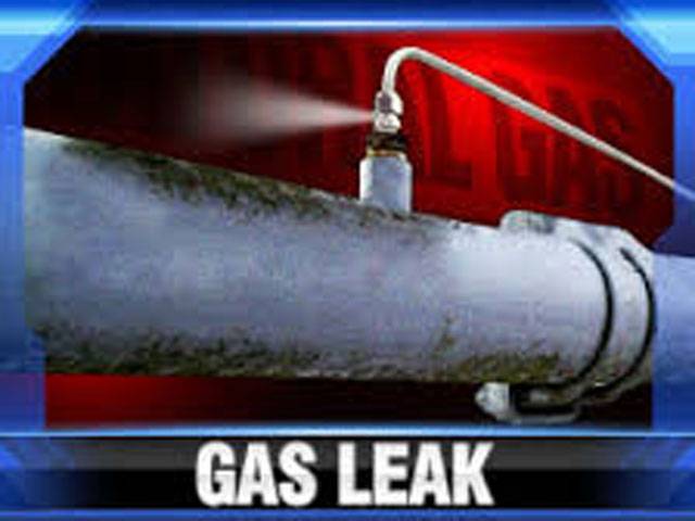 Gas leak lands 10 in hospital