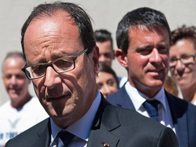 France awaits new govt after shock resignation