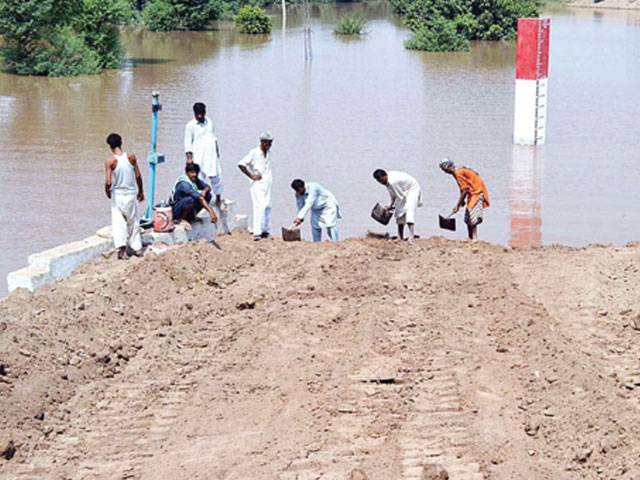 Multan, Muzaffargarh in grave flood danger 
