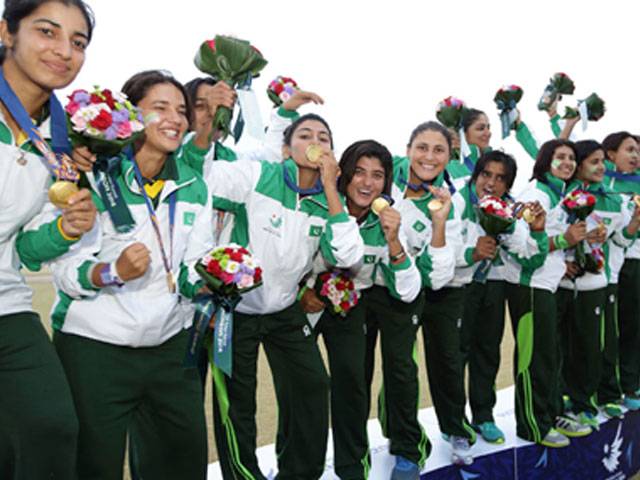 Pakistan women retain cricket gold
