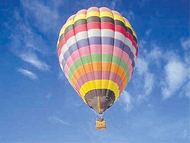 Tourists land in India jail after balloon drifts 