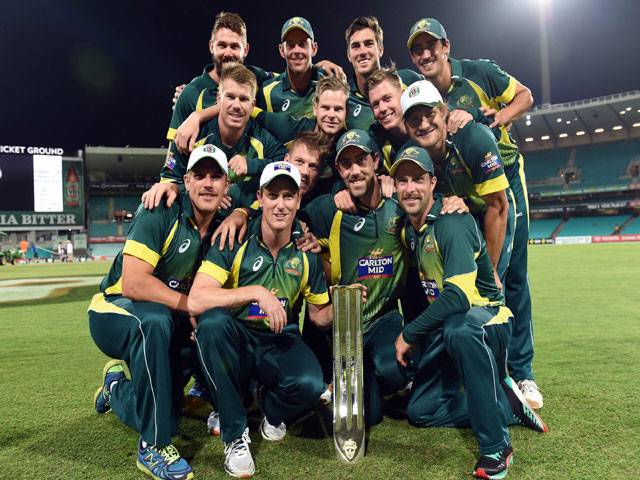 Australia edge out South Africa to go top of rankings