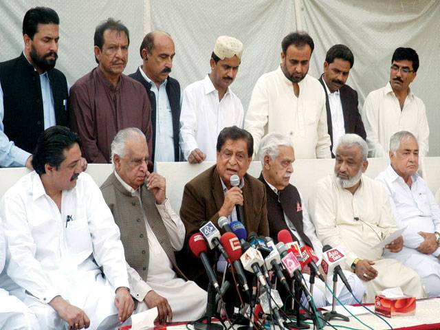 Three former CMs announce forming anti-PPP alliance in Sindh