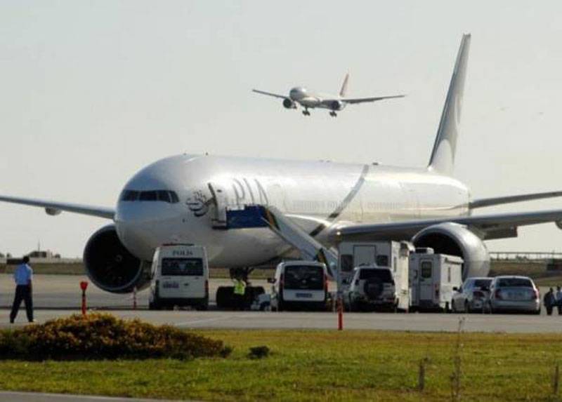 PIA flight makes emergency landing in Islamabad