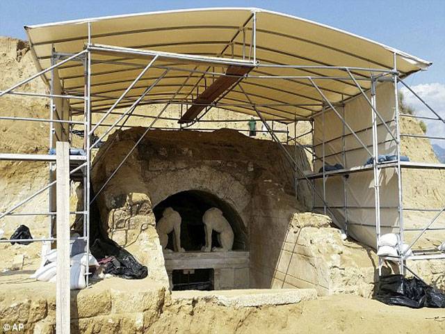 Vast ancient Greek tomb contains bones of woman, baby, men 