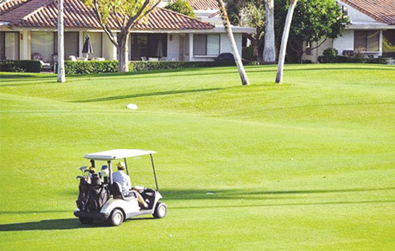 India wields club on golfing bureaucrats