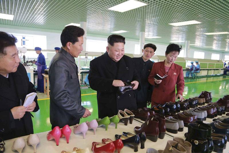 NK leader visits factory