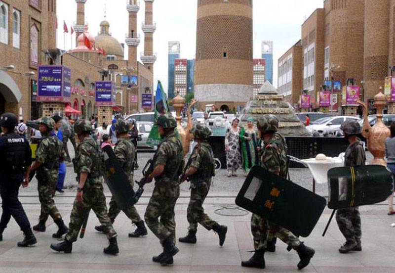 Afghans arrested Chinese Uighurs to aid Taliban talks bid