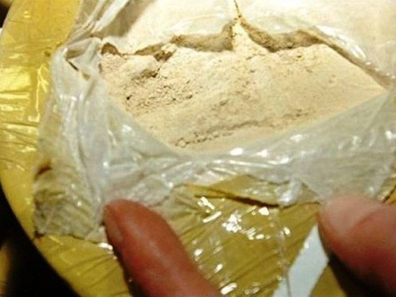 Mules captured with 15-kg heroin 