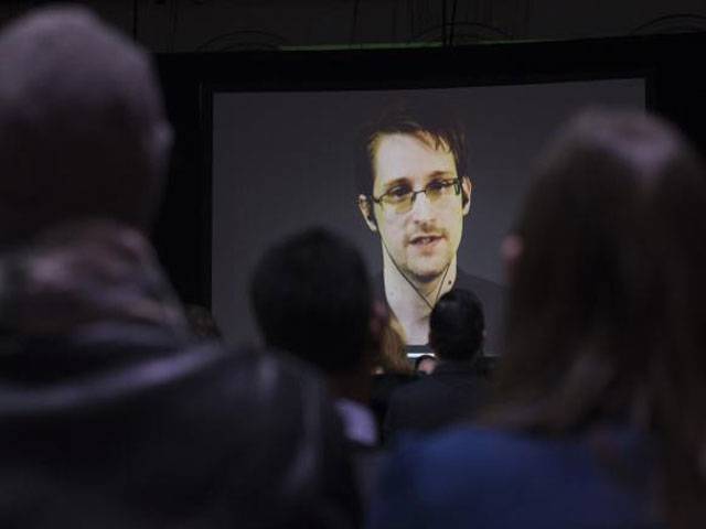 Snowden film set for Xmas release 