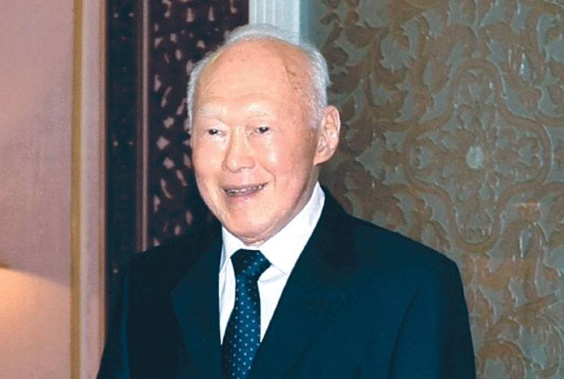 Singapore founding PM Lee Kuan Yew hospitalised