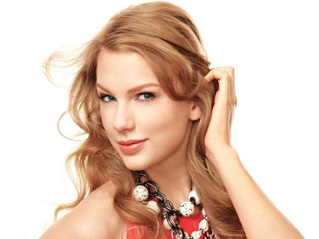 I haven’t dated anyone in years: Swift