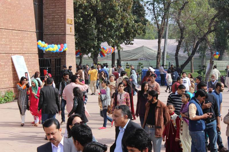 LLF2015: Between parallels and differences 